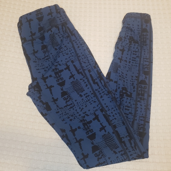 CAbi 963 Skinny Tech Cool Down Leggings Blue Black Print Womens Size S - Picture 8 of 11